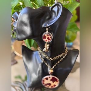 3 Piece Necklace Set, (Yes you get both necklaces)